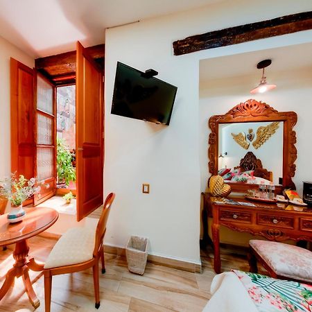 Hotel Casa Baez パツクアロ エクステリア 写真