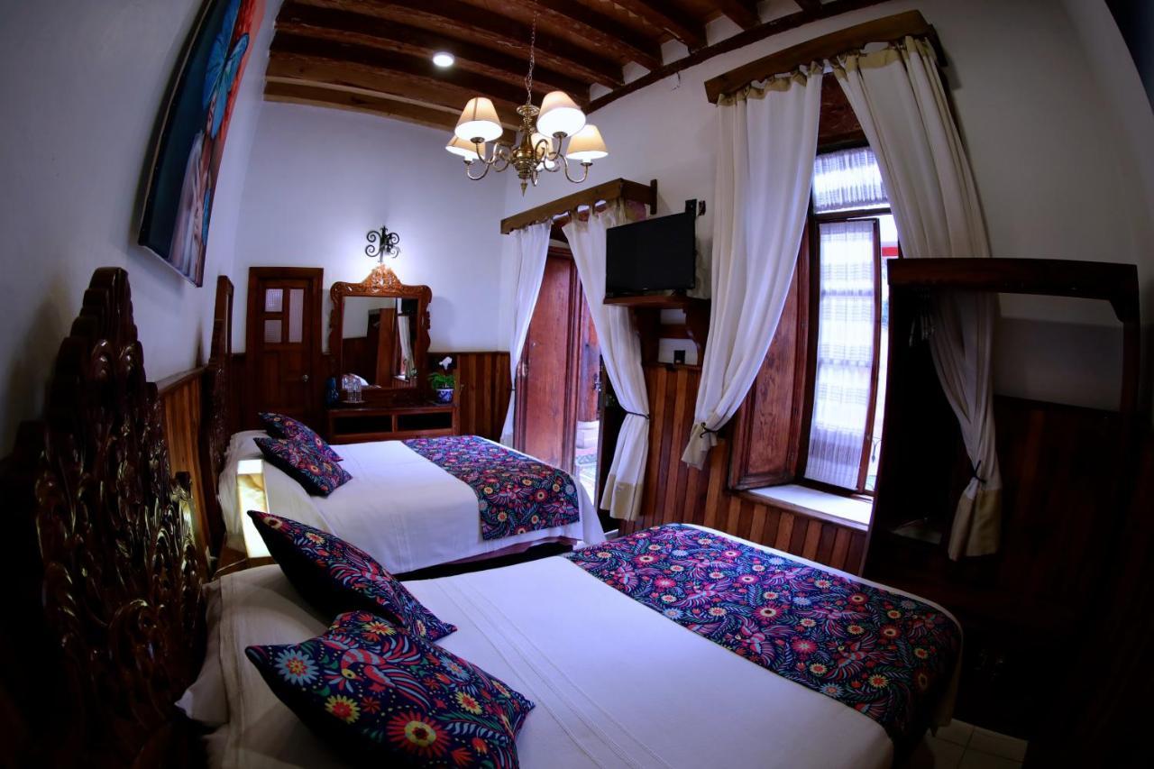 Hotel Casa Baez パツクアロ エクステリア 写真