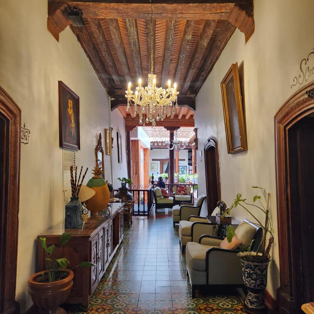 Hotel Casa Baez パツクアロ エクステリア 写真