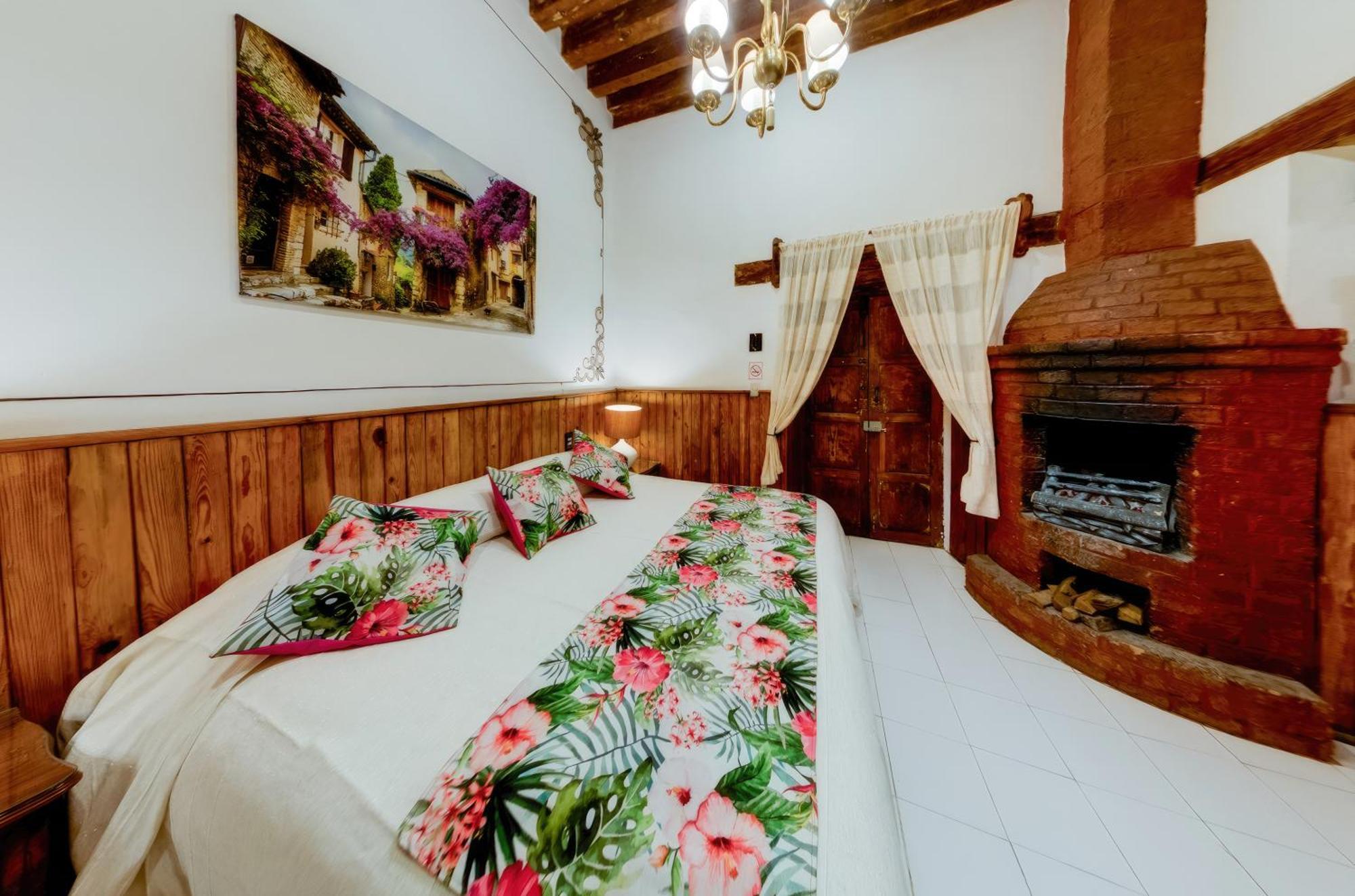 Hotel Casa Baez パツクアロ エクステリア 写真
