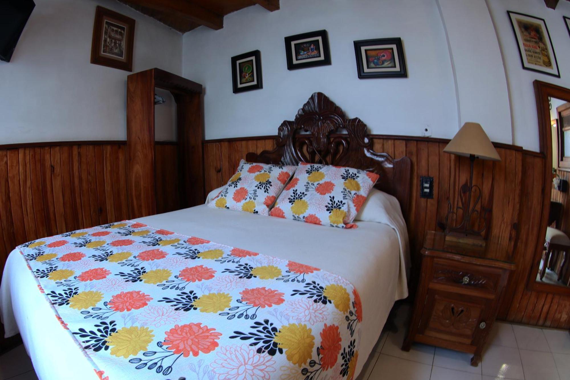 Hotel Casa Baez パツクアロ エクステリア 写真