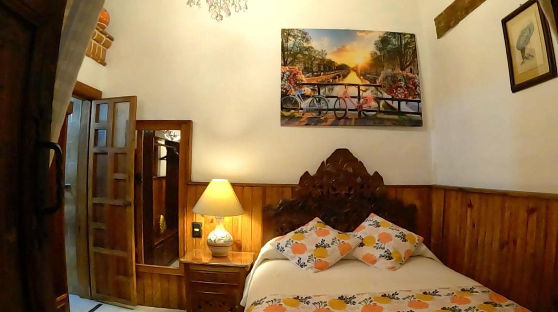Hotel Casa Baez パツクアロ エクステリア 写真