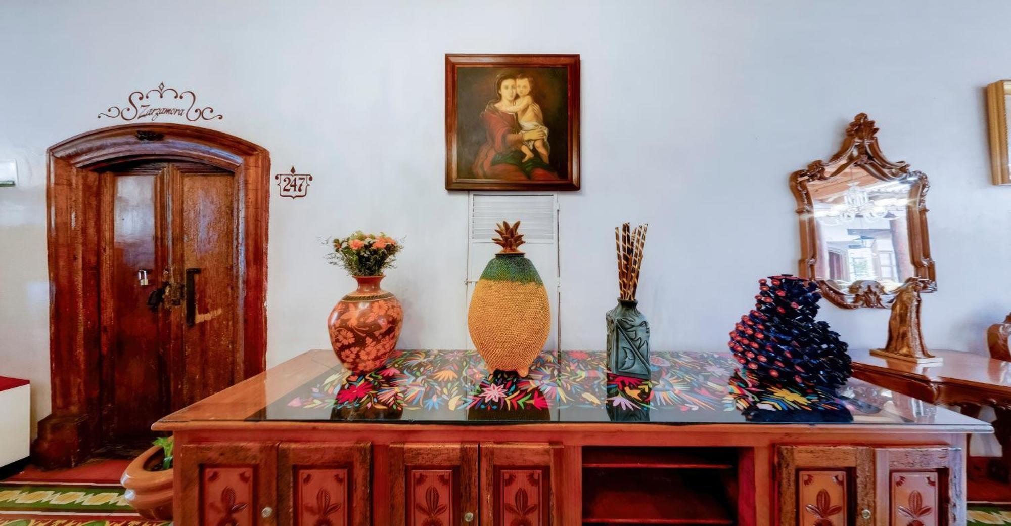 Hotel Casa Baez パツクアロ エクステリア 写真