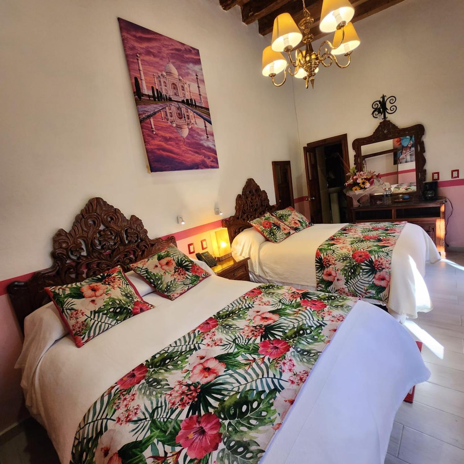 Hotel Casa Baez パツクアロ エクステリア 写真