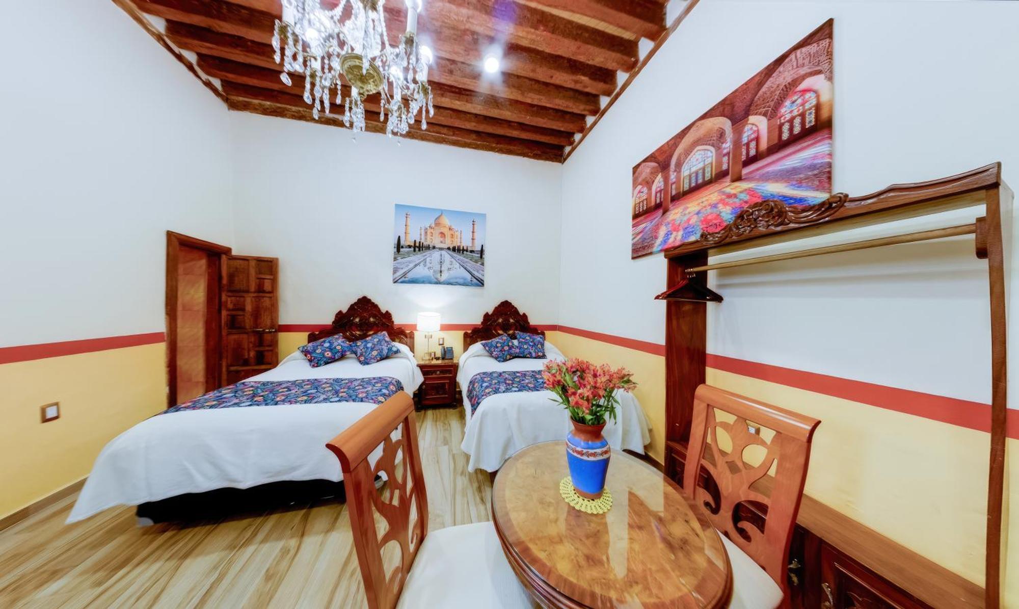 Hotel Casa Baez パツクアロ エクステリア 写真