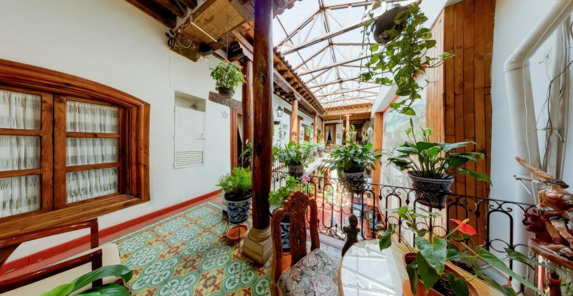 Hotel Casa Baez パツクアロ エクステリア 写真