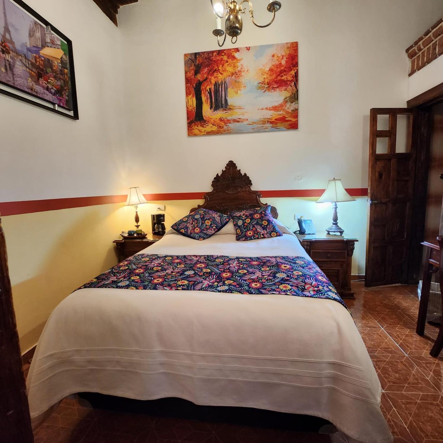 Hotel Casa Baez パツクアロ エクステリア 写真