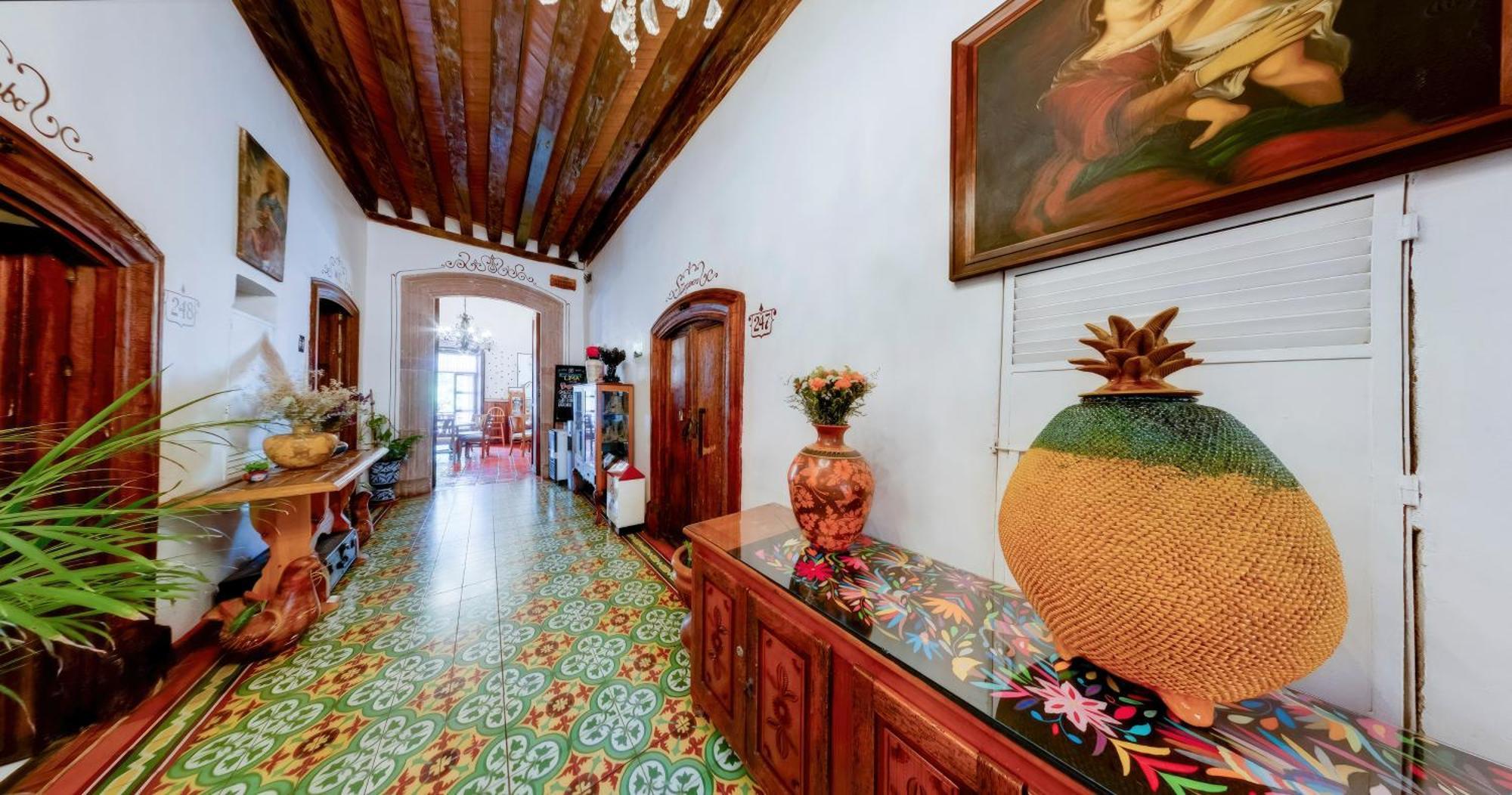 Hotel Casa Baez パツクアロ エクステリア 写真