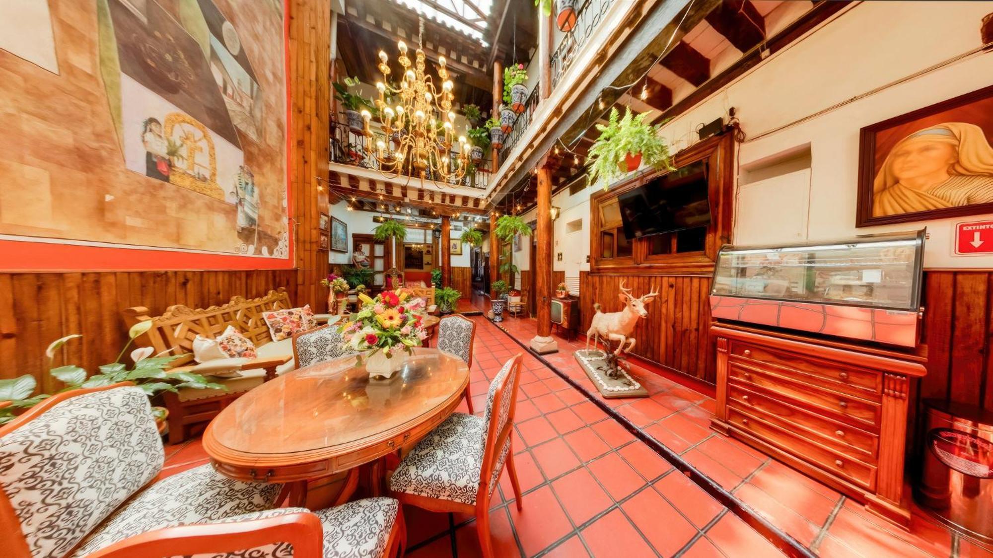 Hotel Casa Baez パツクアロ エクステリア 写真