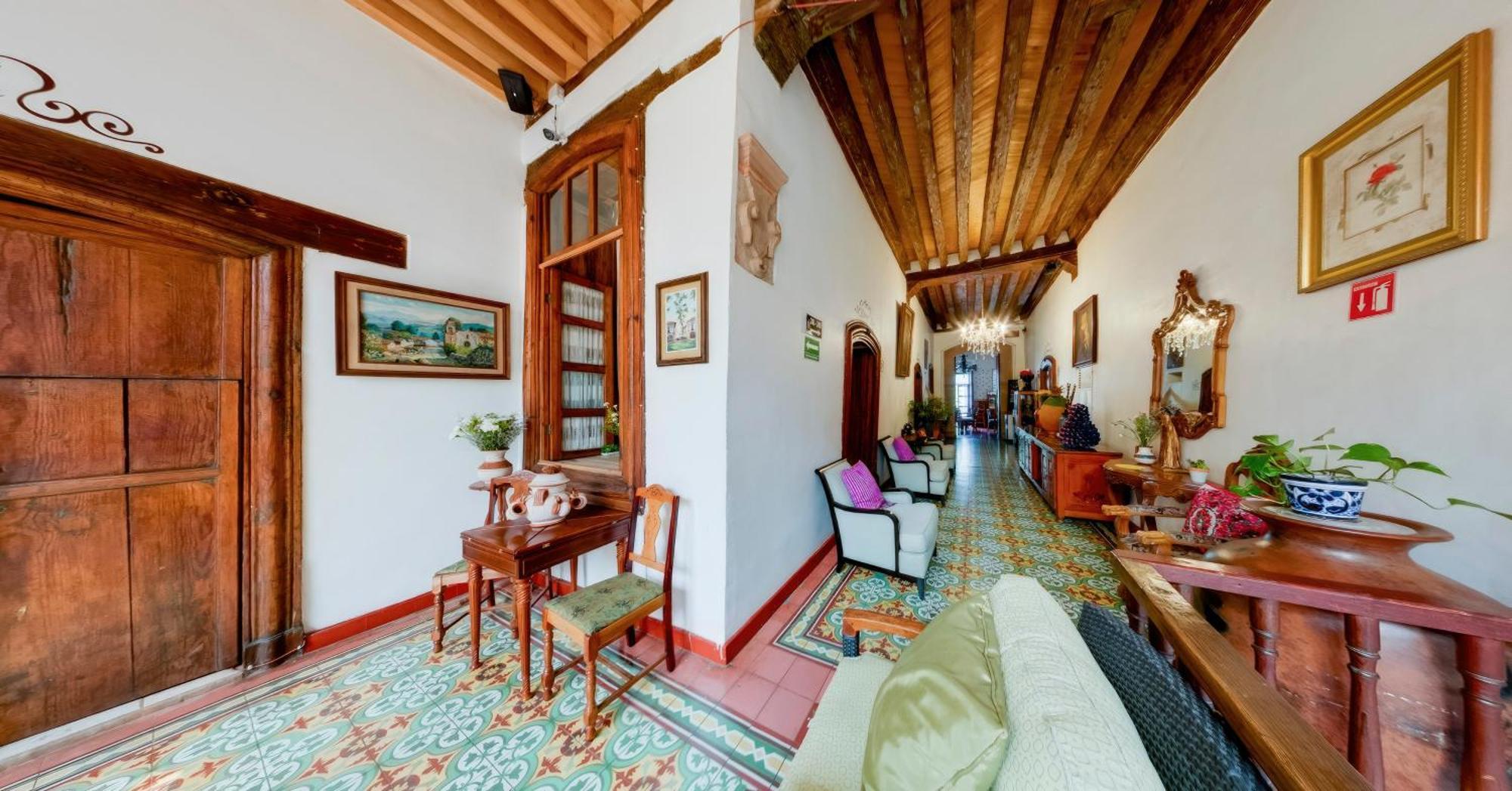 Hotel Casa Baez パツクアロ エクステリア 写真