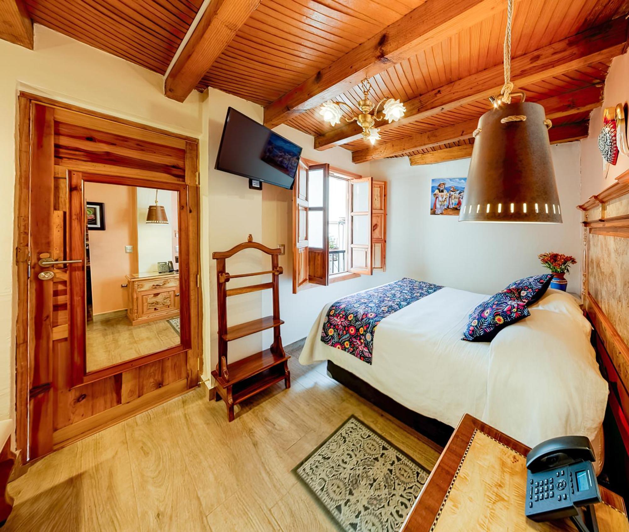 Hotel Casa Baez パツクアロ エクステリア 写真
